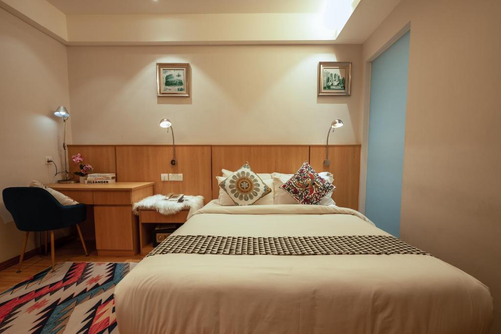 Superior Double Room with City View