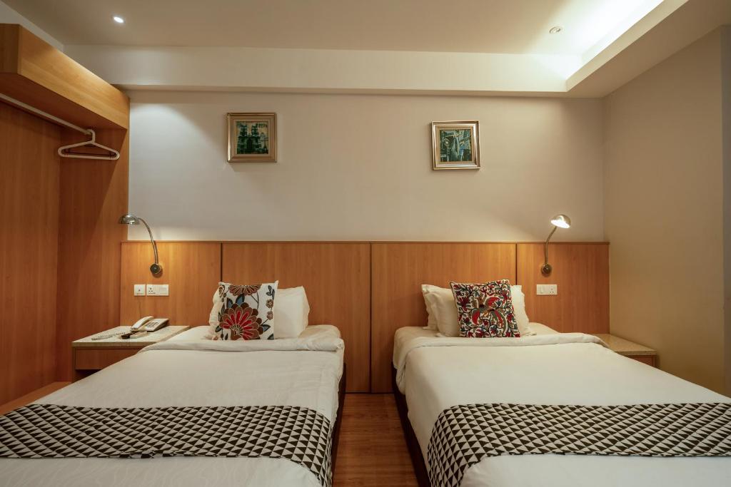 Superior Twin Room with City View
